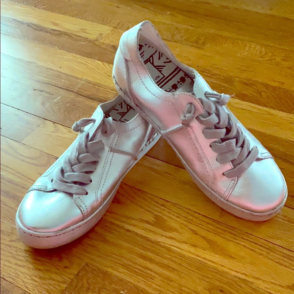 Dolce vita sneakers